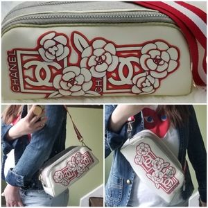 💲SOLD💲Vintage 🌹RARE🌹 Chanel Red Rose's Sports Logo Shoulder Crossbody Bag